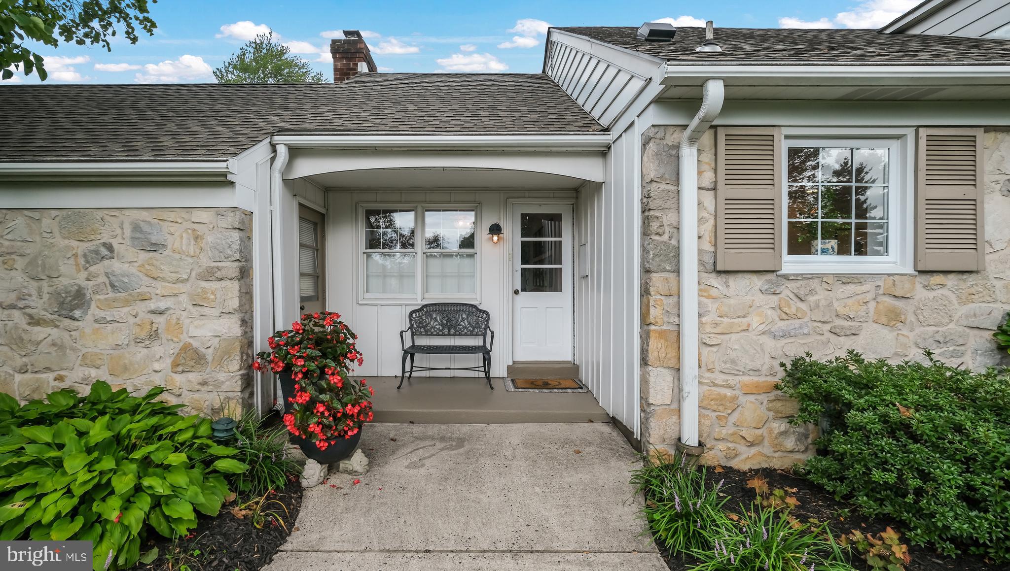 1049 George Road Jenkintown, PA 19046 - Photo 6 of 67 Quaint front porch