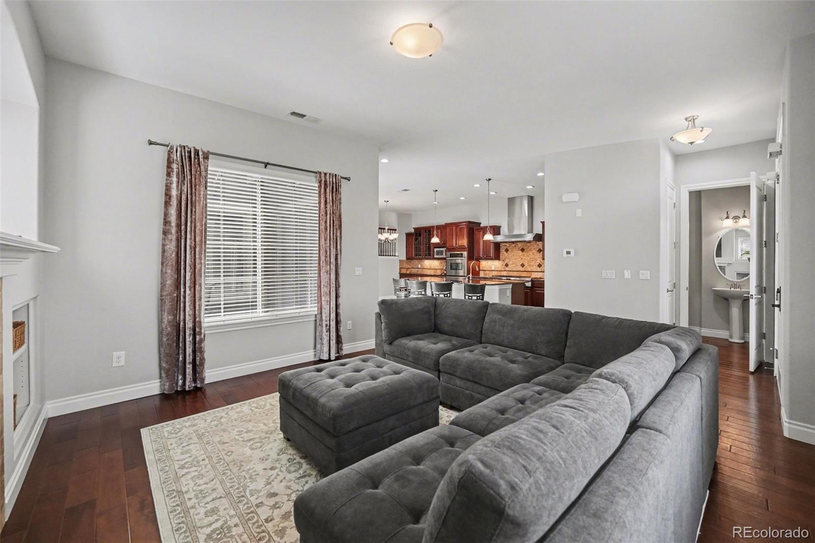9198 Ridgegate Parkway Lone Tree, CO 80124 - Photo 11 of 33