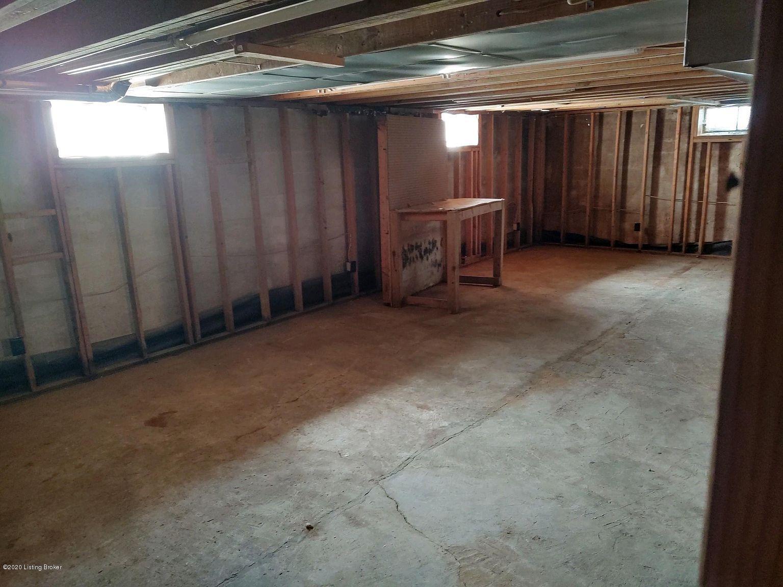 2574 Zoneton Road Shepherdsville, KY 40165 - Photo 31 of 38 ISfcuzpwg3lu870000000000