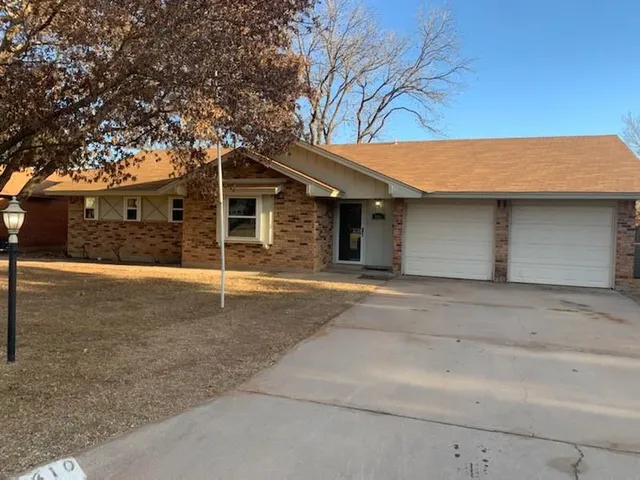 $1,400 | 1410 Sunnyvale Street, Sweetwater, TX 79556