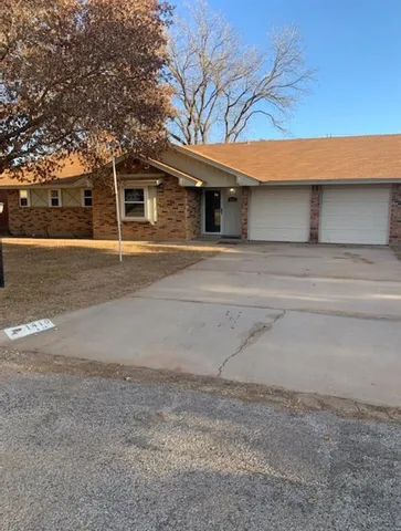 $1,400 | 1410 Sunnyvale Street, Sweetwater, TX 79556