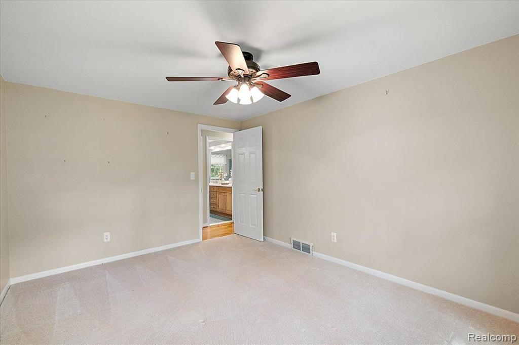 144 Oaklane Drive Rochester Hills, MI 48306 - Photo 41 of 74