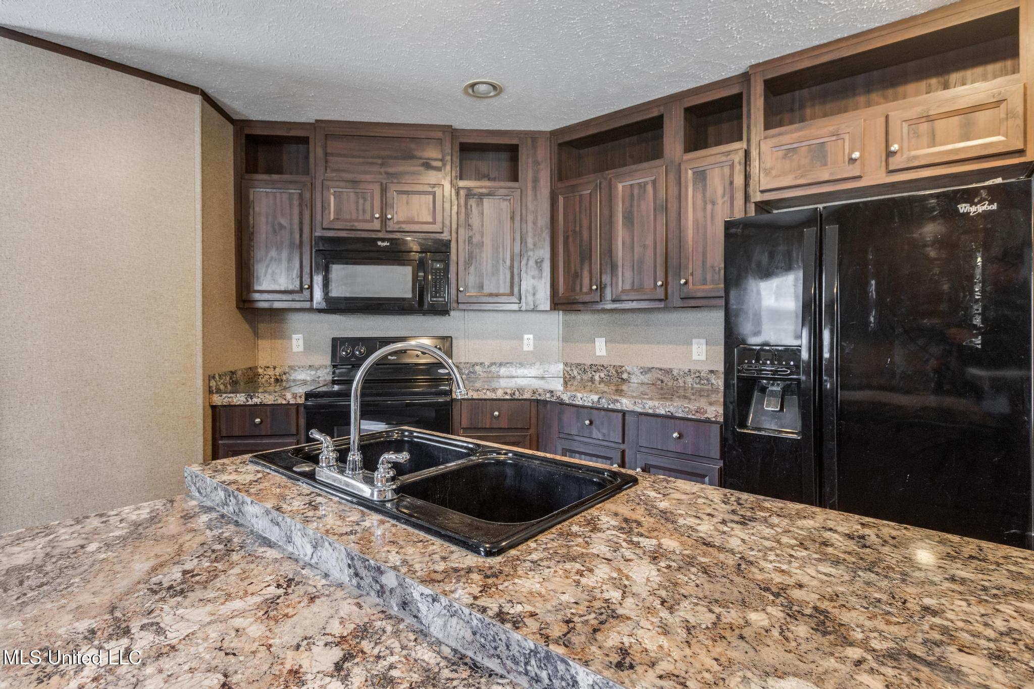 1914 Highway 29 Brooklyn, MS 39425 - Photo 11 of 25 EB61B59B-6CFF-4B83-9380-E4BB8AB36B8F