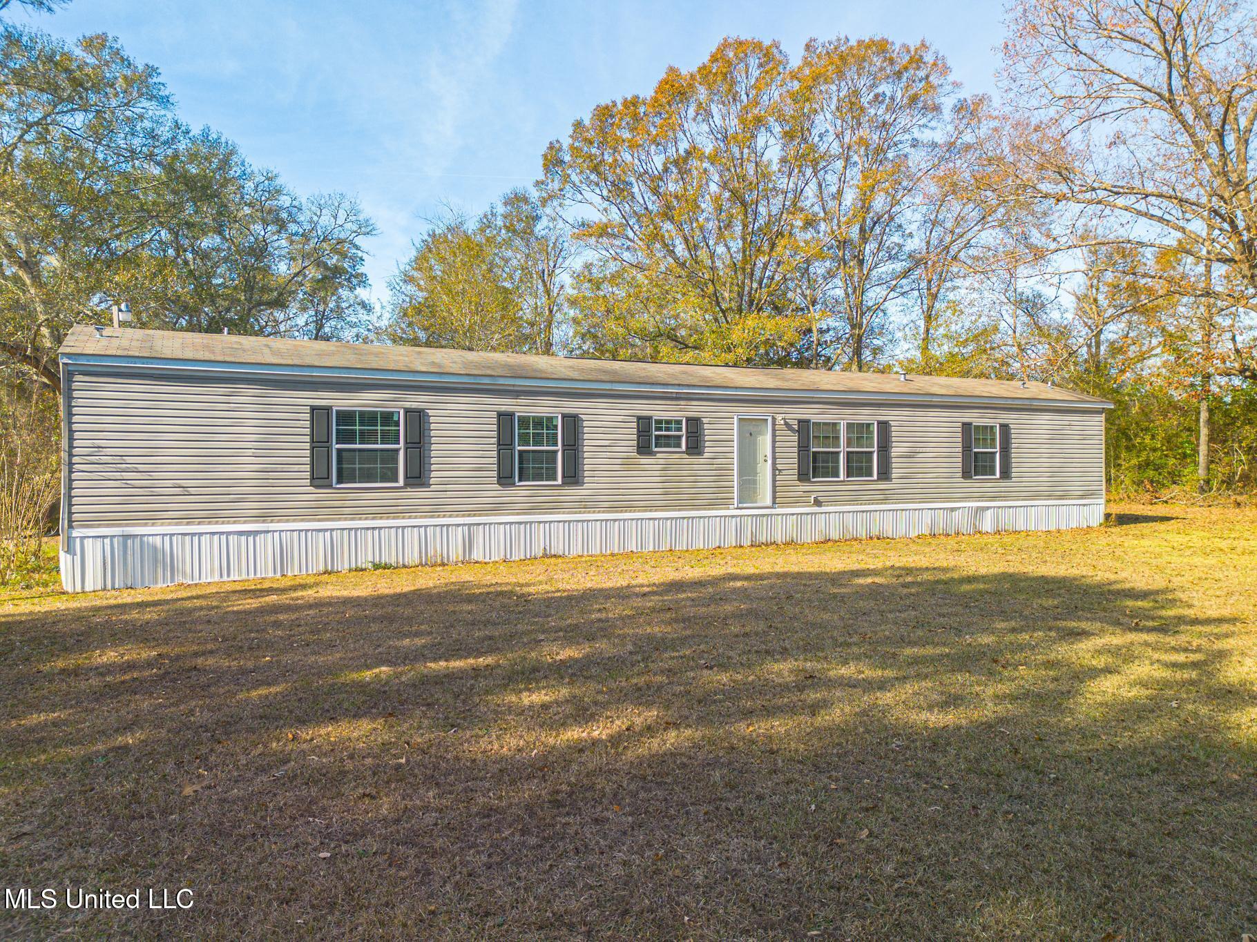 1914 Highway 29 Brooklyn, MS 39425 - Photo 2 of 25 8BC49D02-ACF5-4ECB-B5E0-E70BD7FF2D19