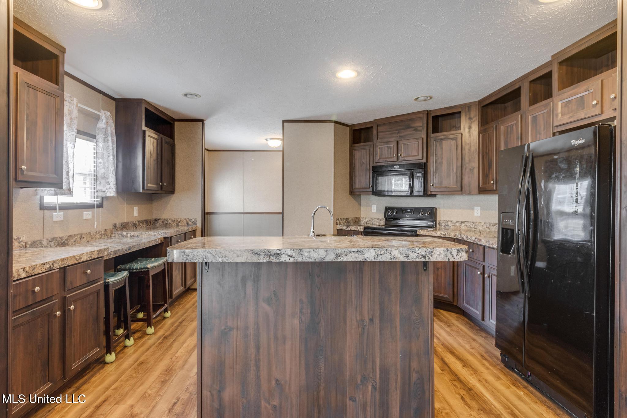 1914 Highway 29 Brooklyn, MS 39425 - Photo 10 of 25 40A684F1-6013-4B92-8572-10379C7687F3