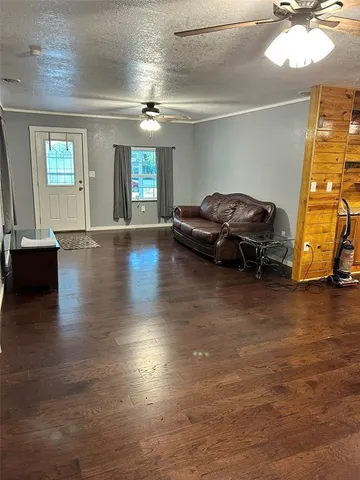 a car parked on the side of a building