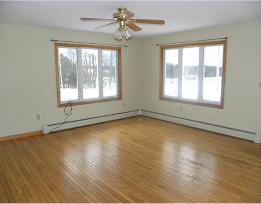 124 Webster Corner Road Sabattus, ME 04280 - Photo 10 of 17 Living Room.