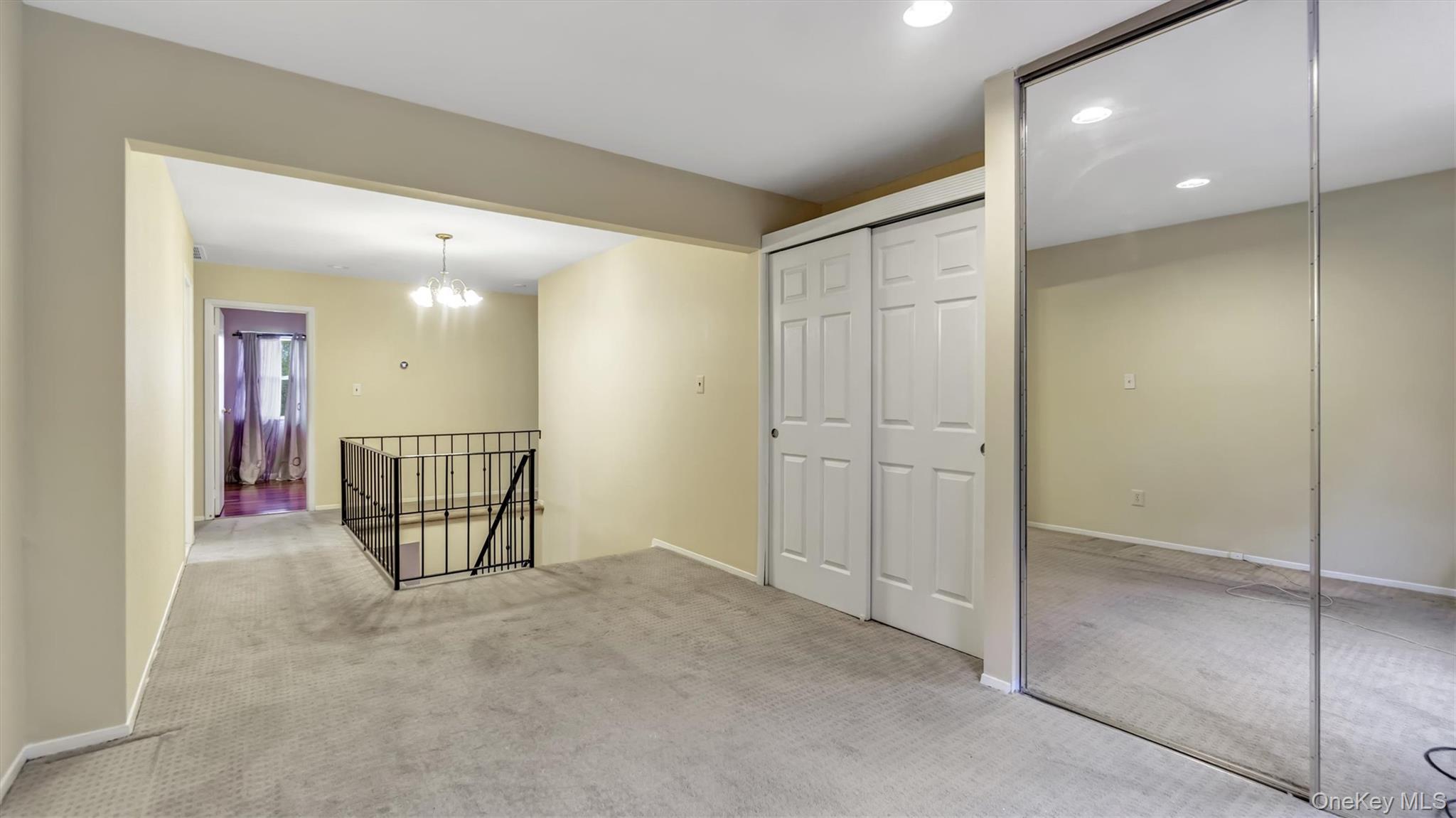 47 Carriage Road Roslyn, NY 11576 - Photo 17 of 31