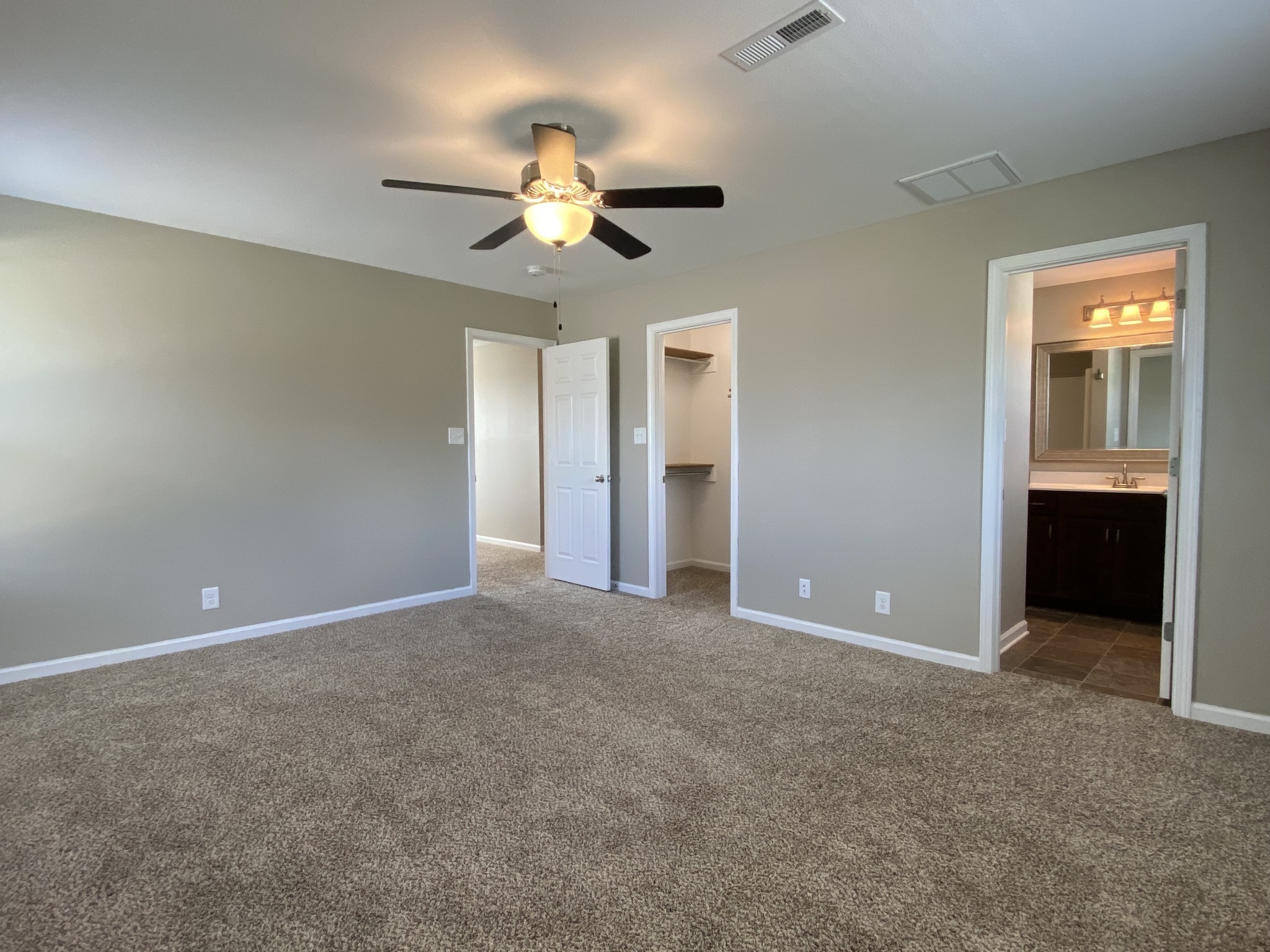 951 Hugh Hunter Road Oak Grove, KY 42262 - Photo 20 of 35 a view of an empty room with a window