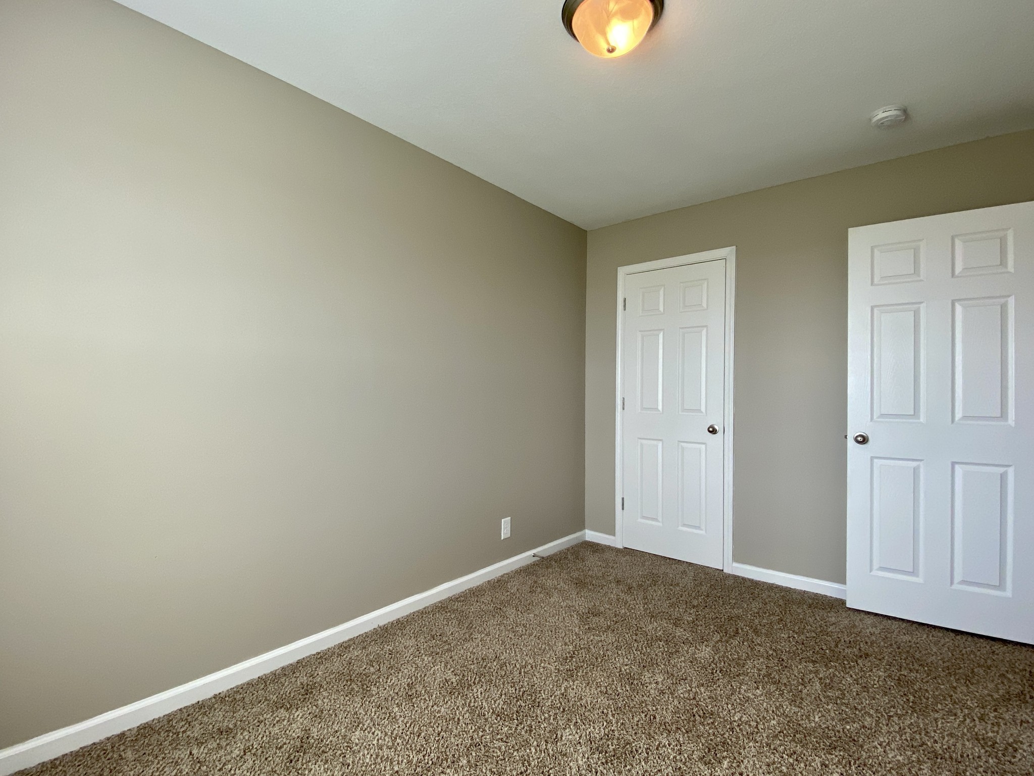 951 Hugh Hunter Road Oak Grove, KY 42262 - Photo 29 of 35 a view of an empty room and window