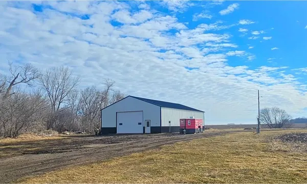 $349,000 | 16404 440th Avenue, Morris, MN 56267