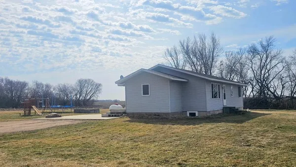 $349,000 | 16404 440th Avenue, Morris, MN 56267