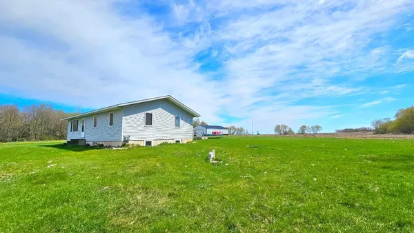 $335,000 | 16404 440th Avenue, Morris, MN 56267