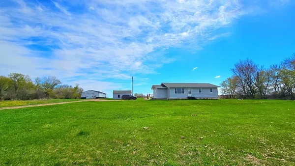 $335,000 | 16404 440th Avenue, Morris, MN 56267