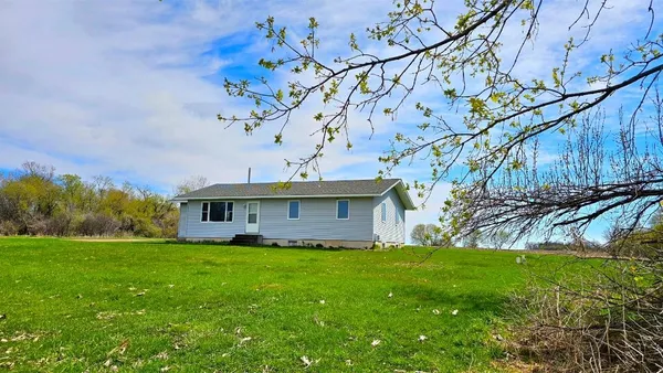 $335,000 | 16404 440th Avenue, Morris, MN 56267