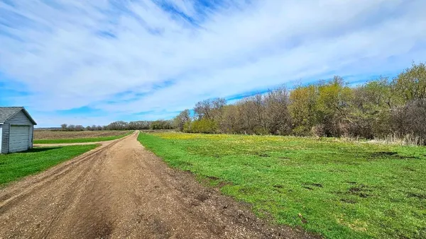 $335,000 | 16404 440th Avenue, Morris, MN 56267