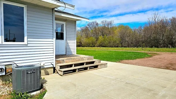 $335,000 | 16404 440th Avenue, Morris, MN 56267