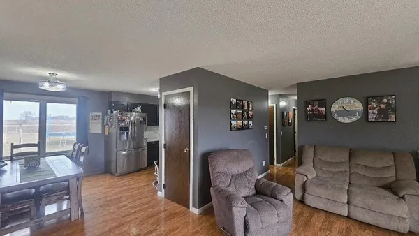 $335,000 | 16404 440th Avenue, Morris, MN 56267