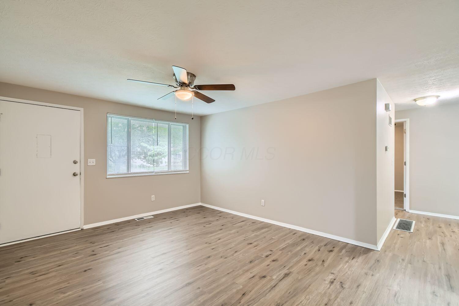 1833 Brookfield Road Columbus, OH 43229 - Photo 6 of 28 1833 Brookfield Rd - Web Quality - 006 -