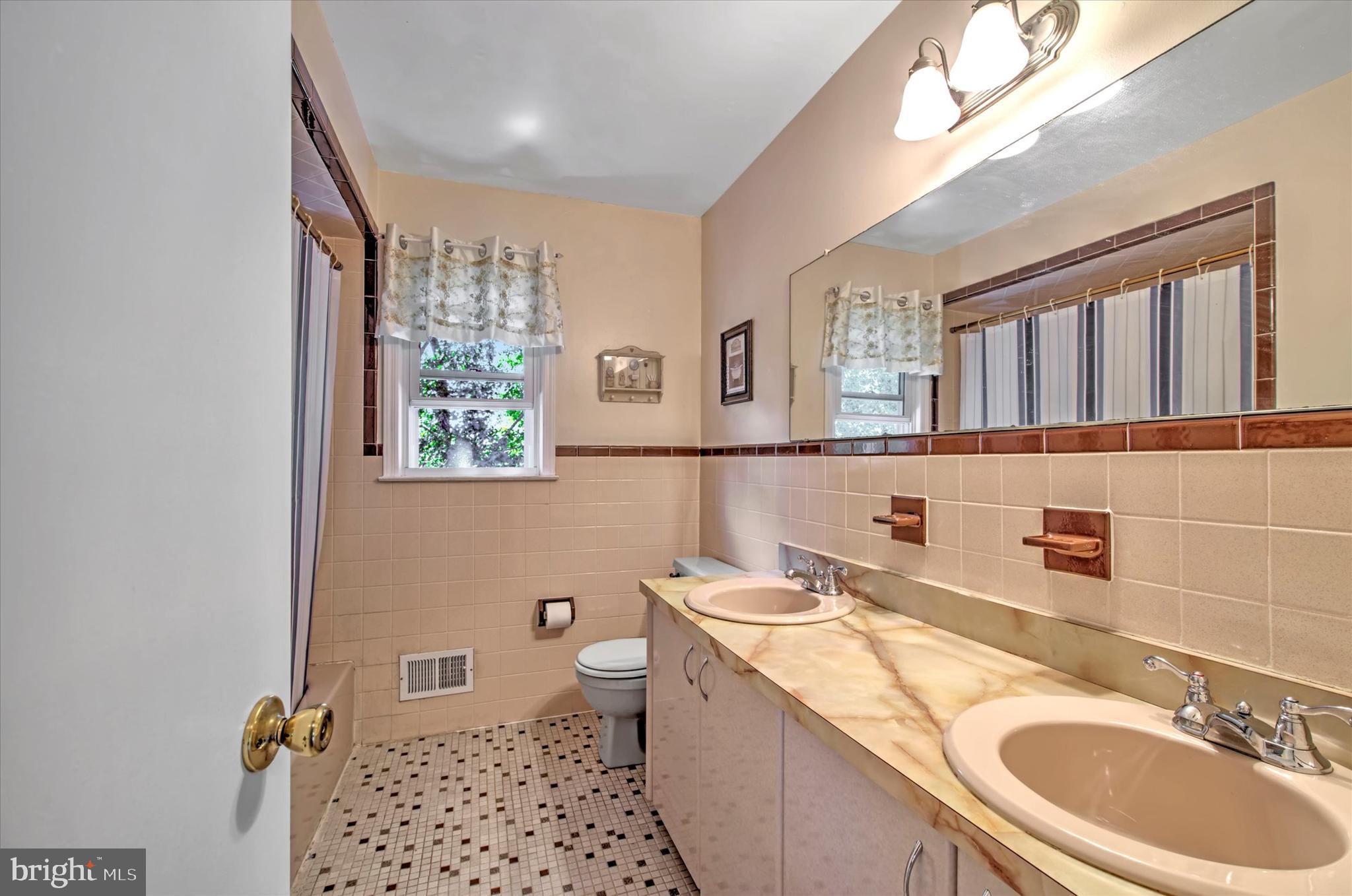 28 Tally Road Hamilton, NJ 08619 - Photo 29 of 36