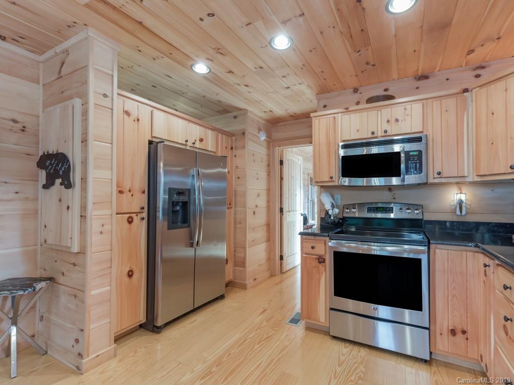 170 Legend Drive Mill Spring, NC 28756 - Photo 17 of 41 Gallery Image 17