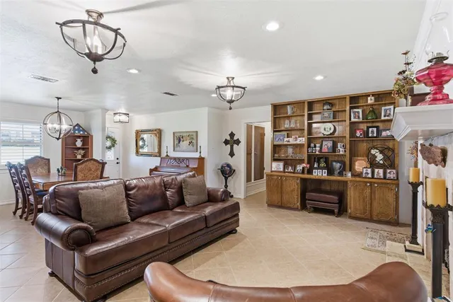 $435,000 | 116 Cromeans Street, Jacksboro, TX 76458