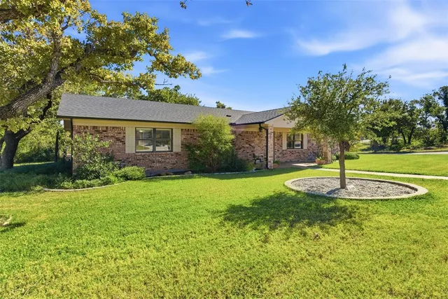 $435,000 | 116 Cromeans Street, Jacksboro, TX 76458