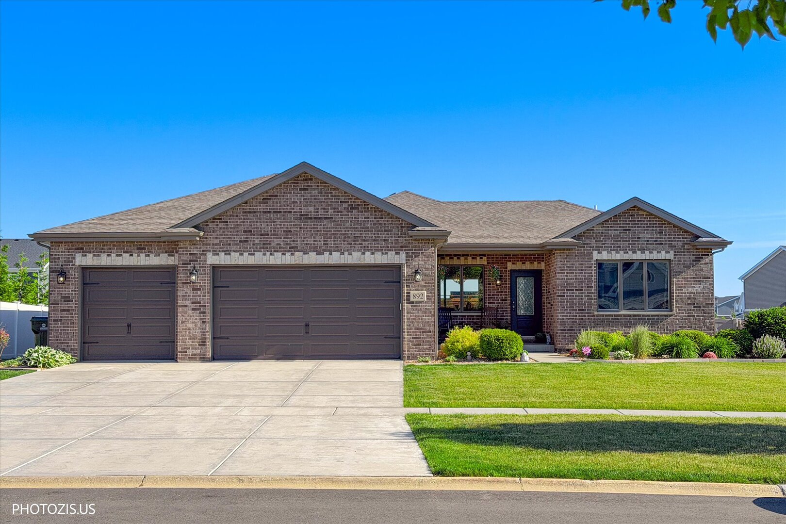 892 West Woodlawn Road New Lenox, IL 60451 - Photo 1 of 107