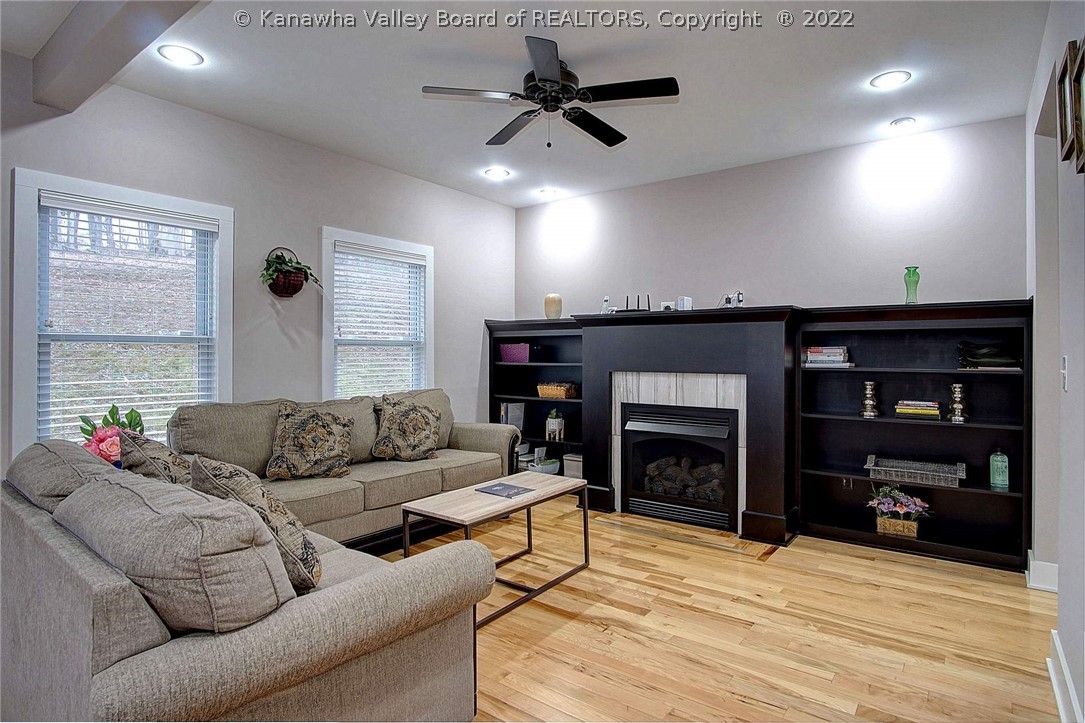 305 Hyde Park Road Winfield, WV 25213 - Photo 17 of 46 Gallery Image 17