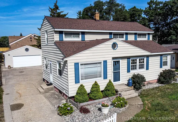$339,900 | 3551 Parkland Avenue Southwest, Wyoming, MI 49509