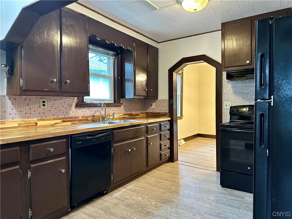 817 West Liberty Street Rome, NY 13440 - Photo 8 of 24