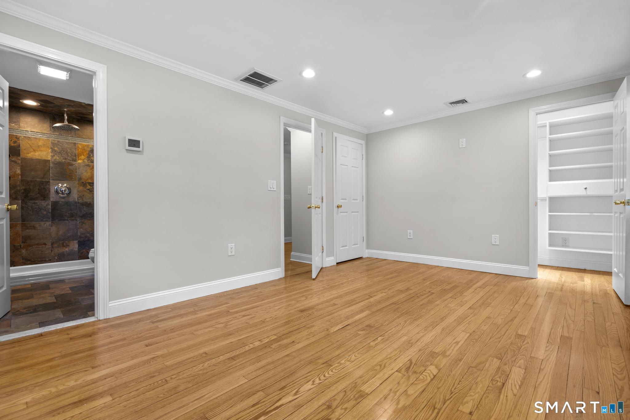 180 Tom Swamp Road Hamden, CT 06518 - Photo 19 of 40