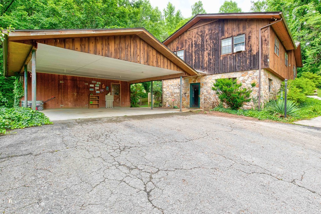 414 Webster Road Harriman, TN 37748 - Photo 3 of 30 Gallery Image 3