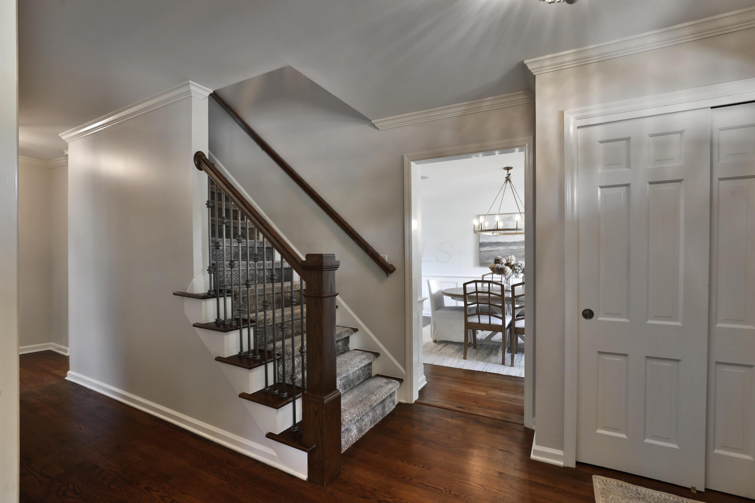 2305 Haverford Road Columbus, OH 43220 - Photo 8 of 60 2305-Haverford-08