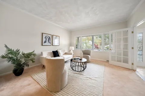 $1,498,000 | 5 Dublin Circle, Burlington, MA 01803