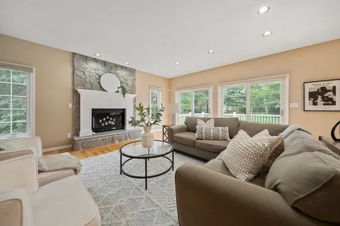 $1,498,000 | 5 Dublin Circle, Burlington, MA 01803