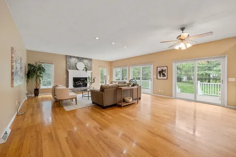 $1,498,000 | 5 Dublin Circle, Burlington, MA 01803