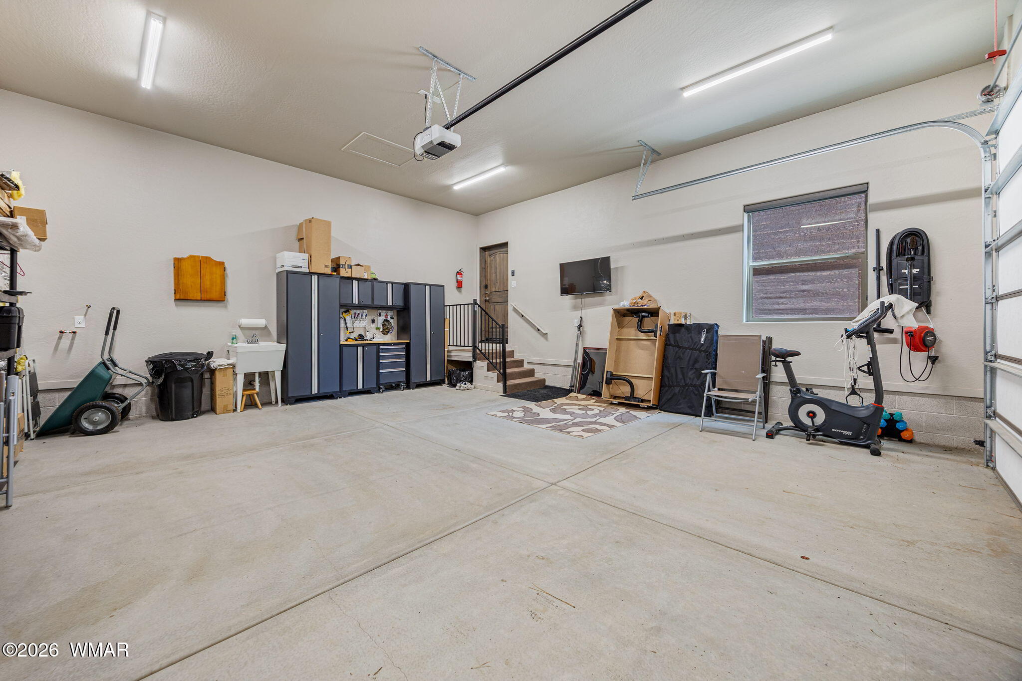 3161 North Eagle Landing Road Show Low, AZ 85901 - Photo 24 of 32 a view of a room with gym equipment