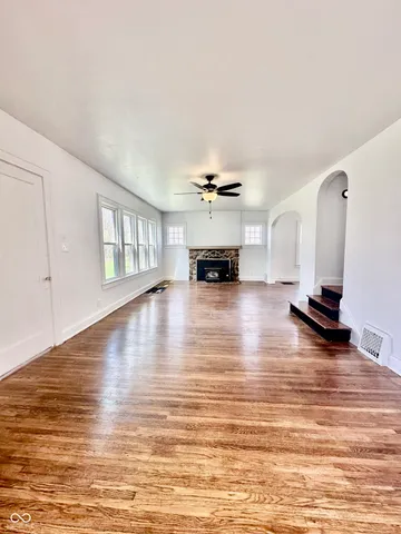 $359,900 | 749 South River Road, Covington, IN 47932