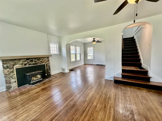 $359,900 | 749 South River Road, Covington, IN 47932