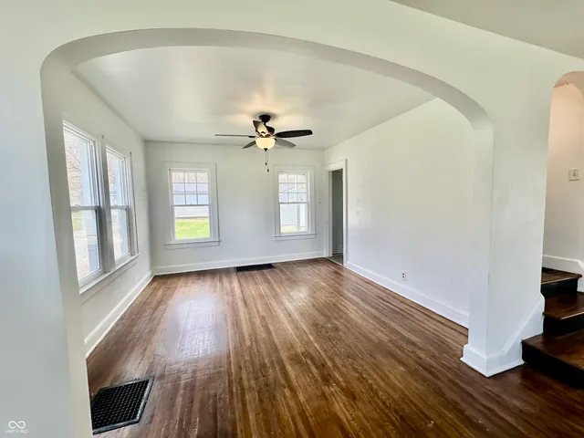 $359,900 | 749 South River Road, Covington, IN 47932