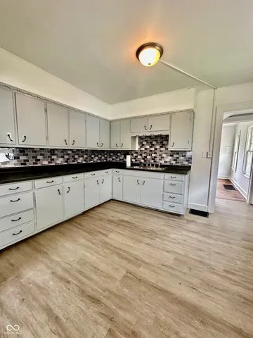 $359,900 | 749 South River Road, Covington, IN 47932