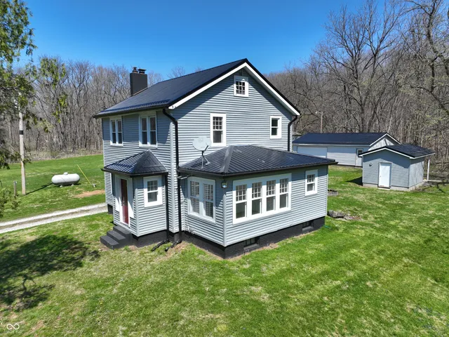 $359,900 | 749 South River Road, Covington, IN 47932