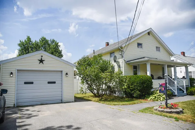 $279,900 | 173 Chamberlain Street, Brewer, ME 04412