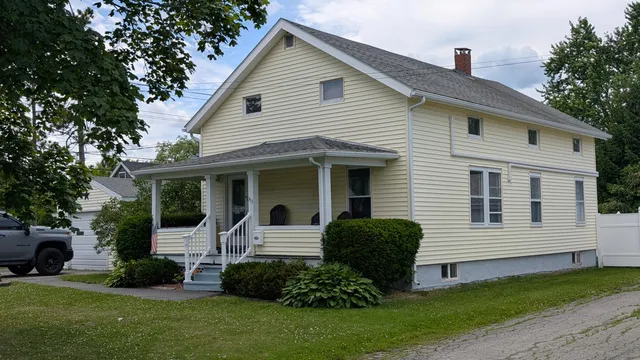 $279,900 | 173 Chamberlain Street, Brewer, ME 04412