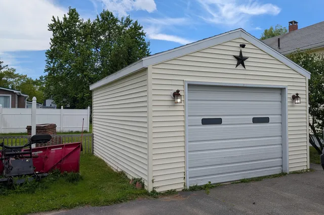 $279,900 | 173 Chamberlain Street, Brewer, ME 04412