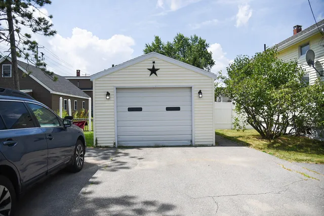 $279,900 | 173 Chamberlain Street, Brewer, ME 04412