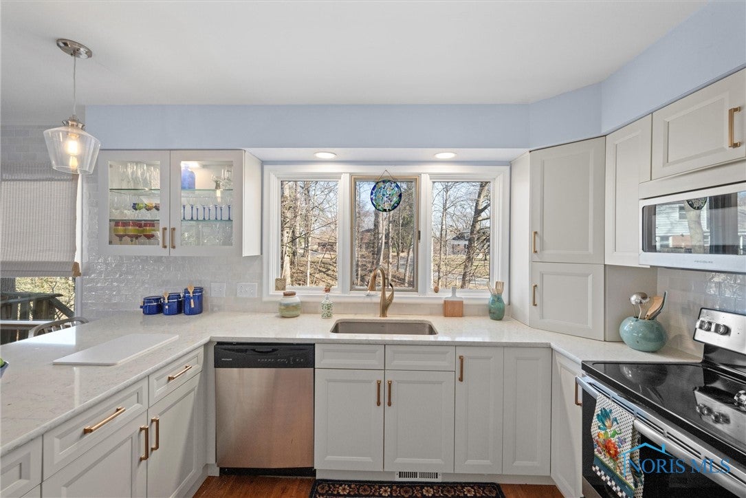 2944 Plumbrook Road Maumee, OH 43537 - Photo 15 of 50 Gallery Image 15
