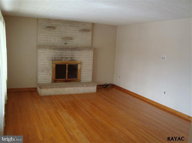 3401 Holly Road Dover, PA 17315 - Photo 2 of 24 Gallery Image 2