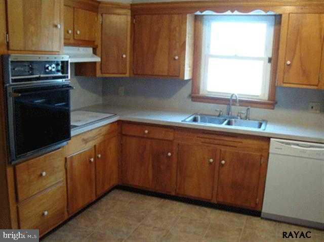 3401 Holly Road Dover, PA 17315 - Photo 14 of 24 Gallery Image 14